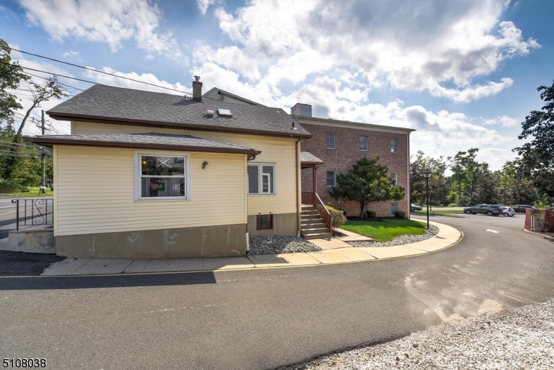 martinsville - Commercial Sale