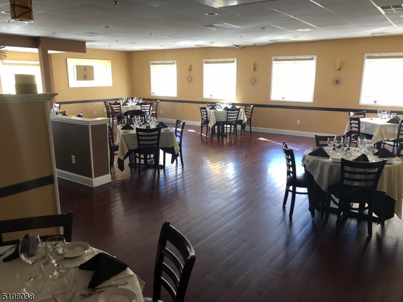 martinsville - Commercial Sale