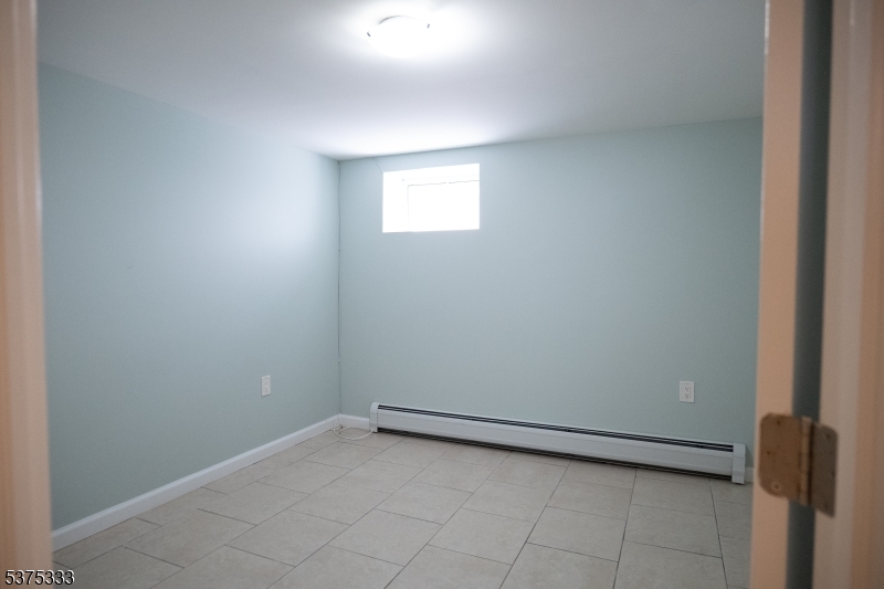 Montclair Twp., New Jersey 07042, United States, 2 Bedrooms Bedrooms, ,2 BathroomsBathrooms,Residential,Active,182773