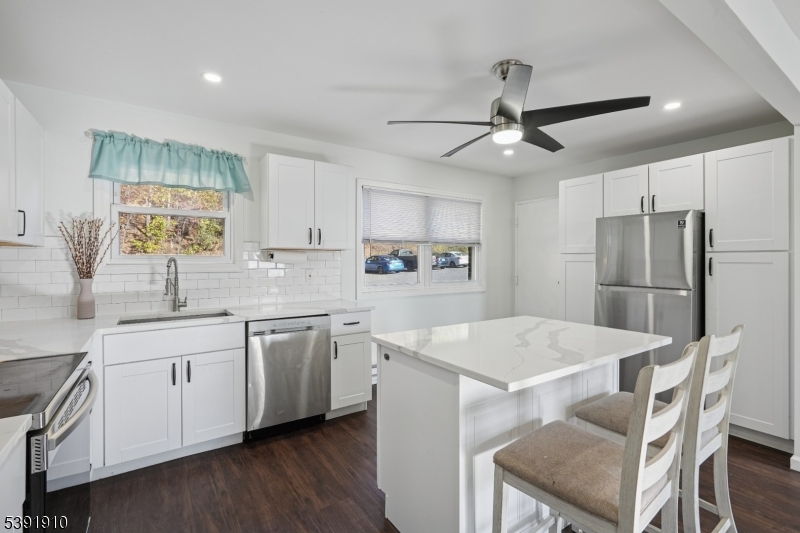 Mountainview Manor - Residential