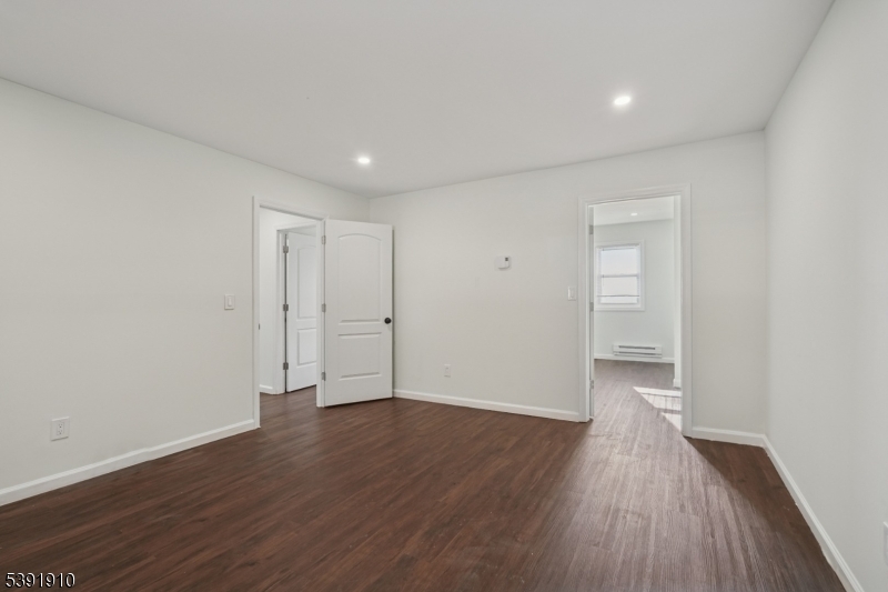 Mountainview Manor - Residential