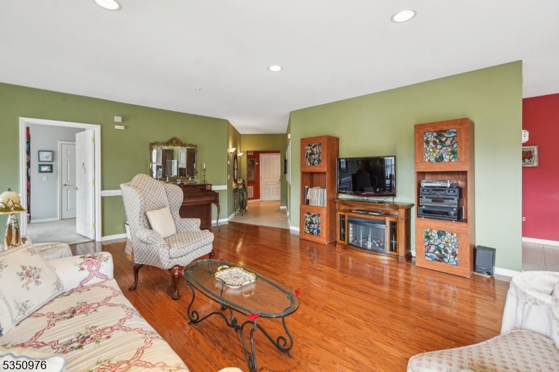 2210 Johnson Dr