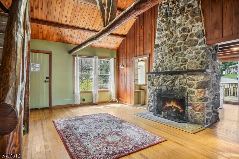 Cupsaw Lake - Residential