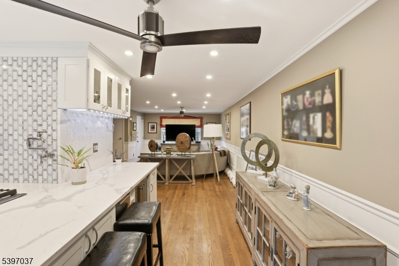 New England Ave - Residential