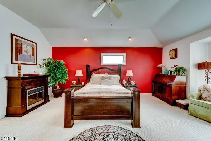 Crystal Woods - Residential