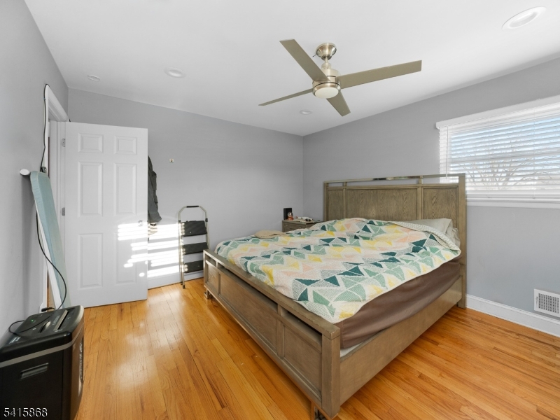 Piscataway NON FLOOD ZONE - Residential