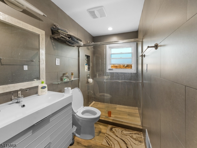 Piscataway NON FLOOD ZONE - Residential