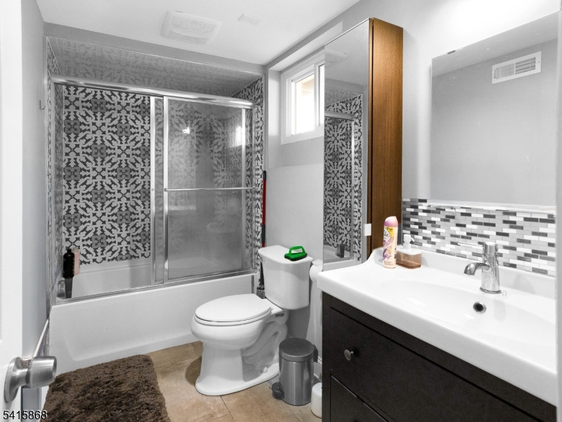 Piscataway NON FLOOD ZONE - Residential