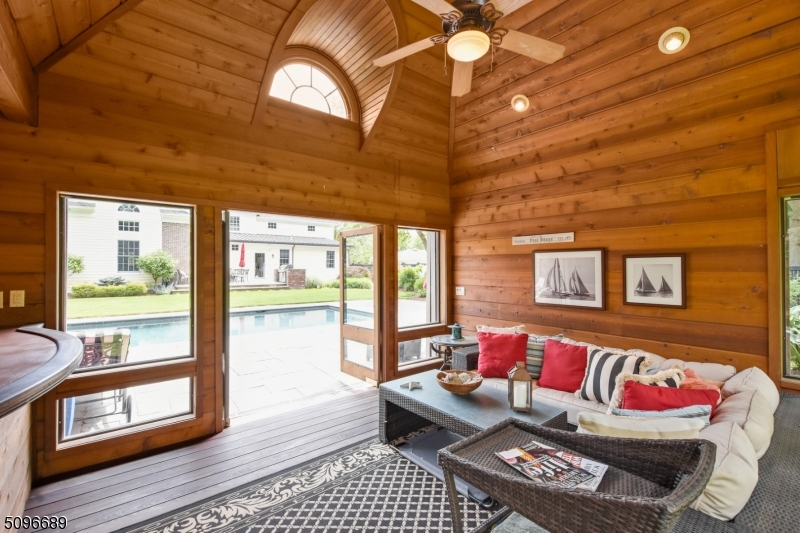 BROOKLAKE - Residential