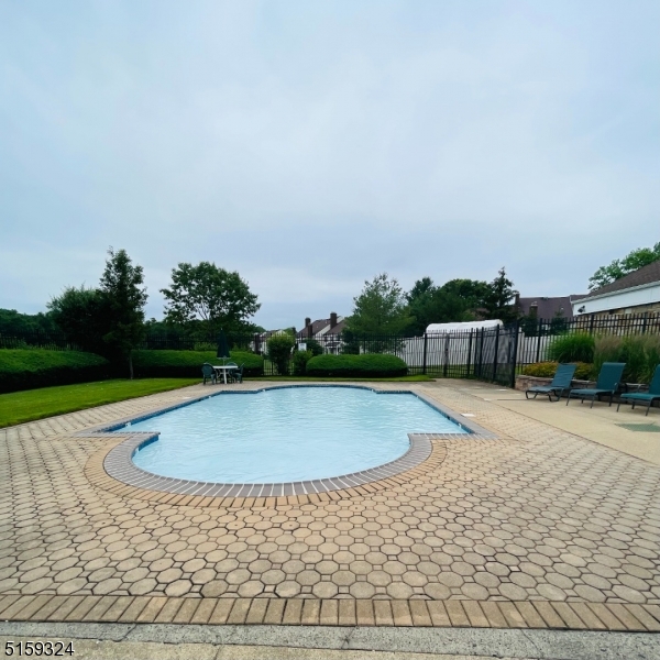 Mendham Commons - Residential