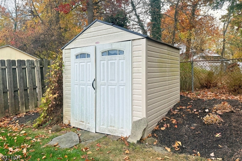 Lake Hiawatha - Residential