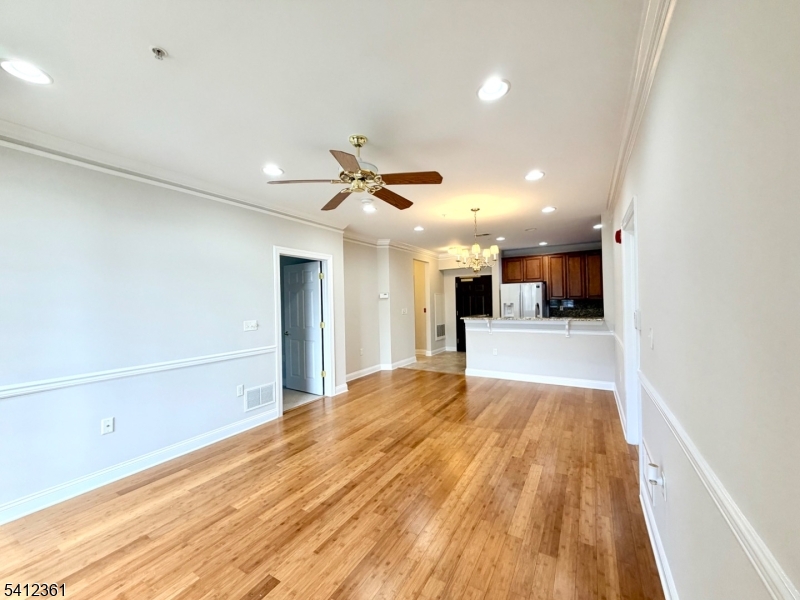 Four Seasons - Residential