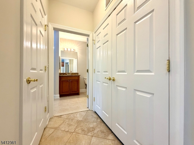 Four Seasons - Residential