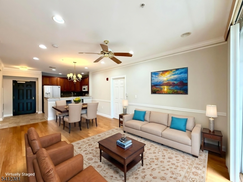 Four Seasons - Residential