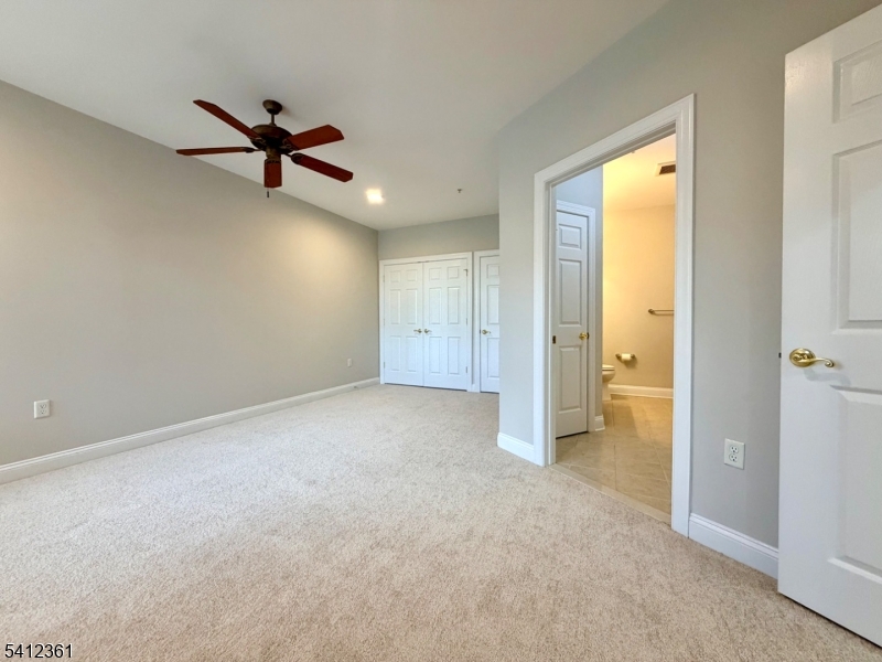 Four Seasons - Residential