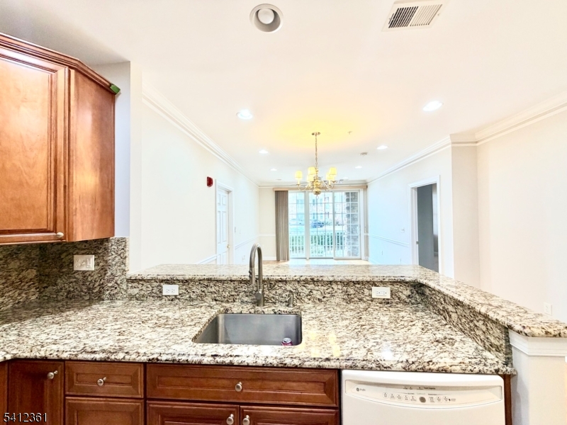 Four Seasons - Residential