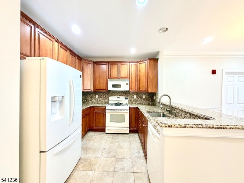 Four Seasons - Residential