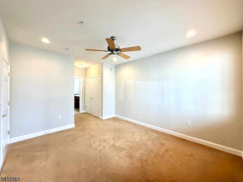 Four Seasons - Residential