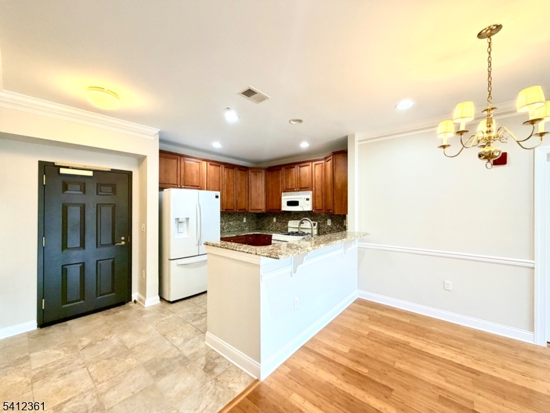 Four Seasons - Residential