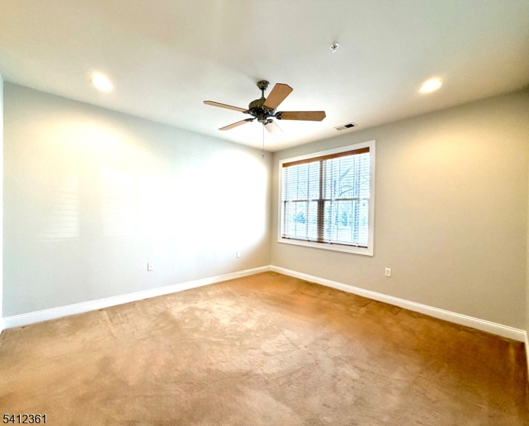 Four Seasons - Residential