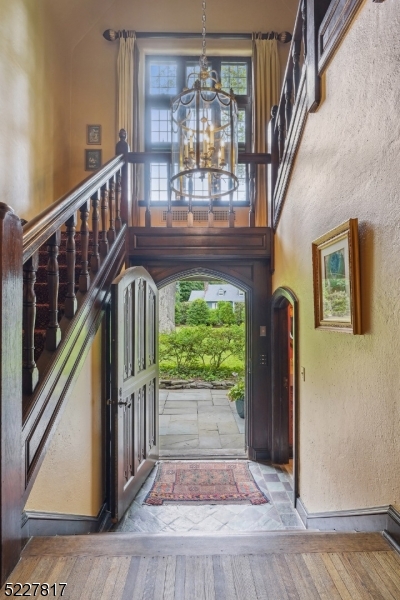 ESTATE SECTION - Residential