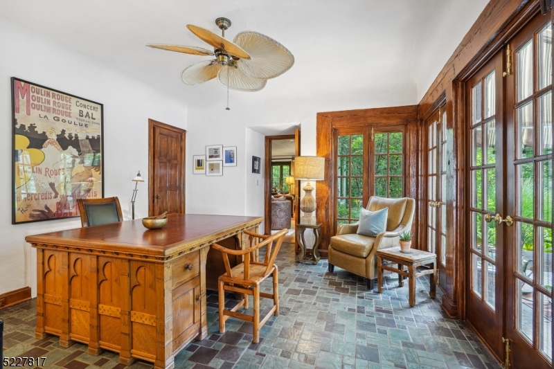 ESTATE SECTION - Residential