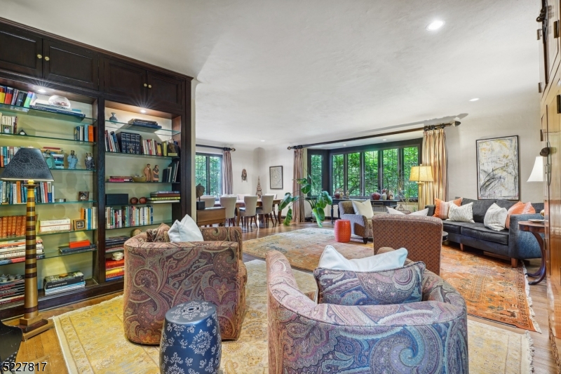 ESTATE SECTION - Residential