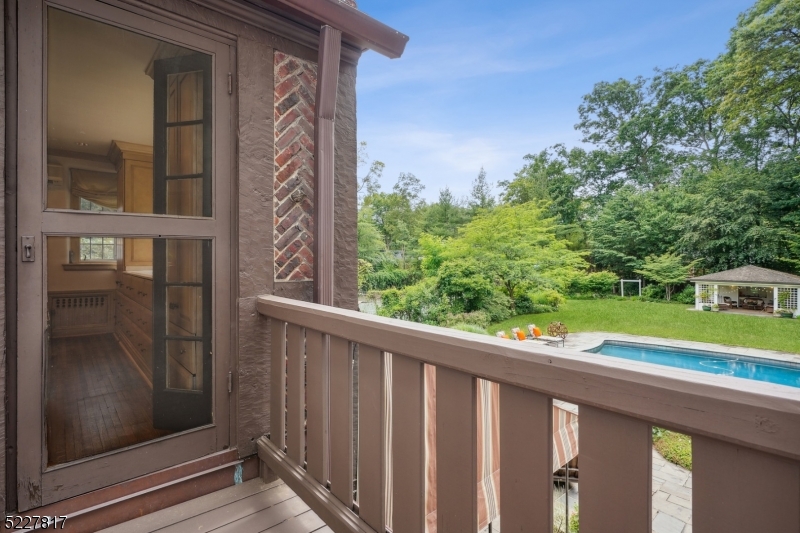 ESTATE SECTION - Residential