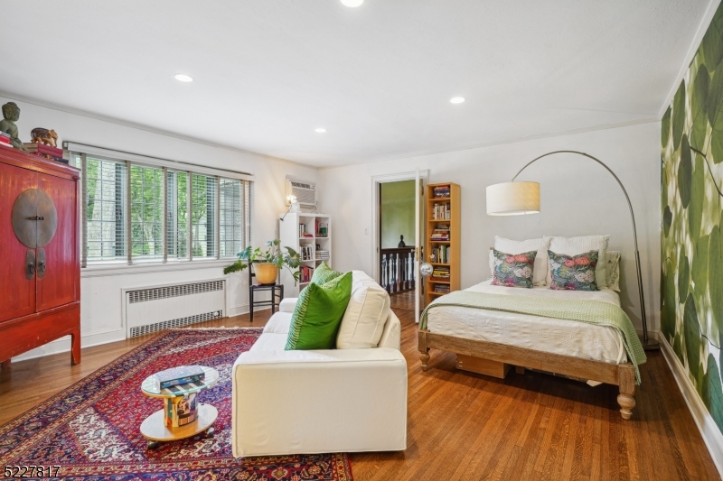 ESTATE SECTION - Residential