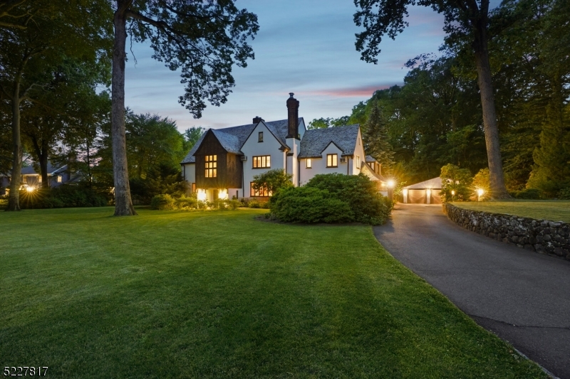 ESTATE SECTION - Residential