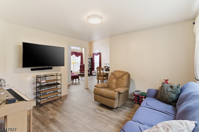 Crestmont Hills - Residential