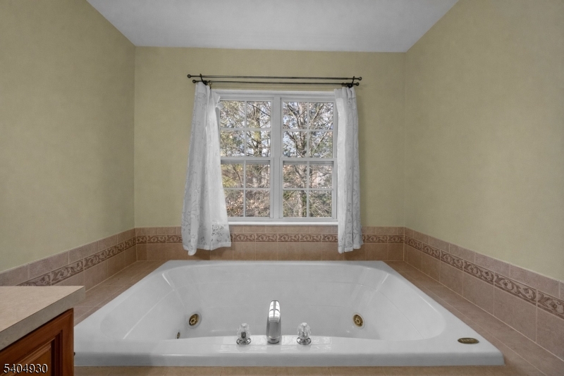 Montgomery Hills - Residential Lease