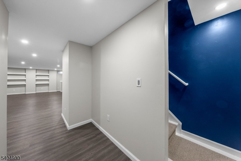 Montgomery Hills - Residential Lease