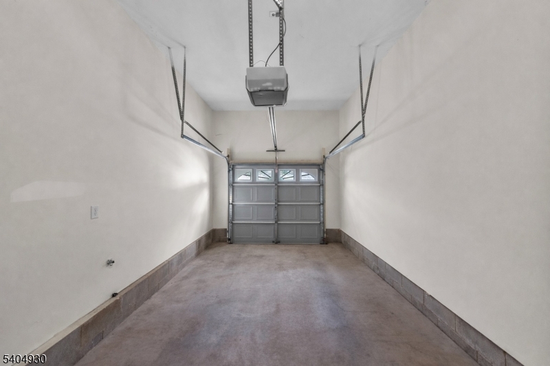 Montgomery Hills - Residential Lease