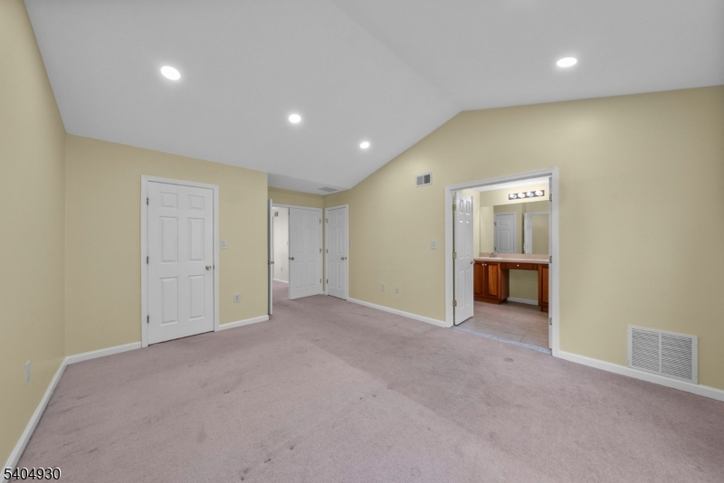 Montgomery Hills - Residential Lease