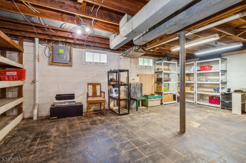 South Bound Brook Boro, New Jersey 08880, United States, 3 Bedrooms Bedrooms, ,1 BathroomBathrooms,Residential,Active,160045