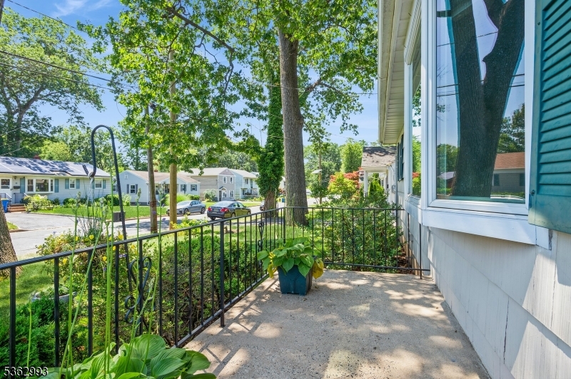 South Bound Brook Boro, New Jersey 08880, United States, 3 Bedrooms Bedrooms, ,1 BathroomBathrooms,Residential,Active,160045