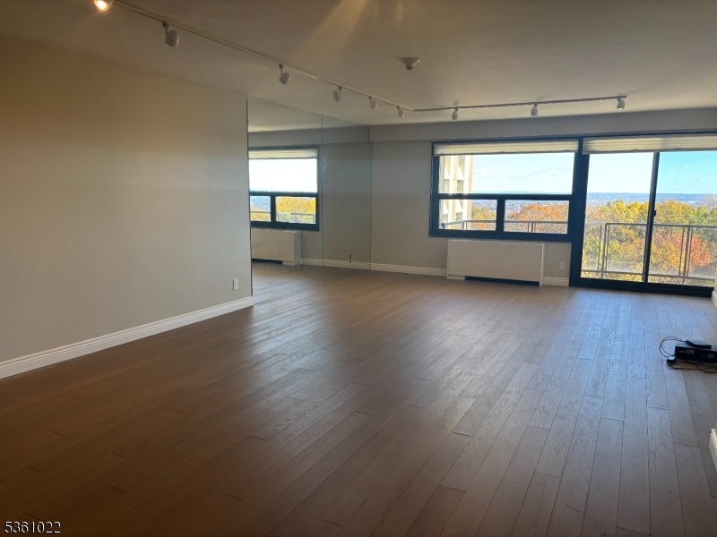 Claridge 2 - Residential