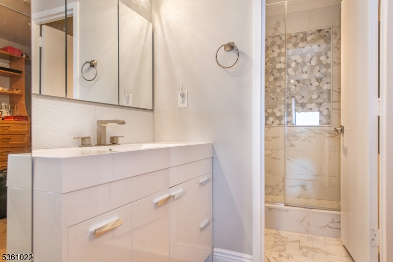 Claridge 2 - Residential