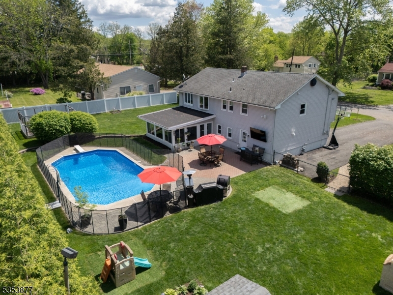 5 John Henry Dr