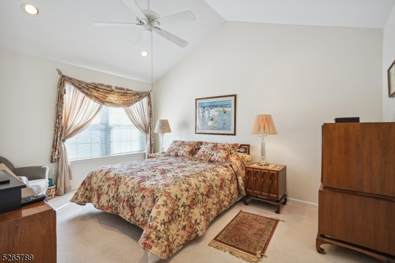 Hamilton Crest - Residential