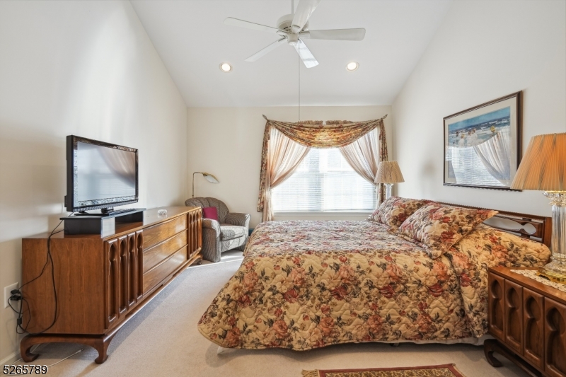 Hamilton Crest - Residential