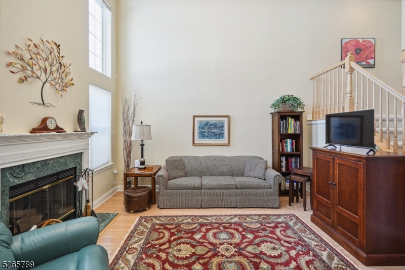 Hamilton Crest - Residential