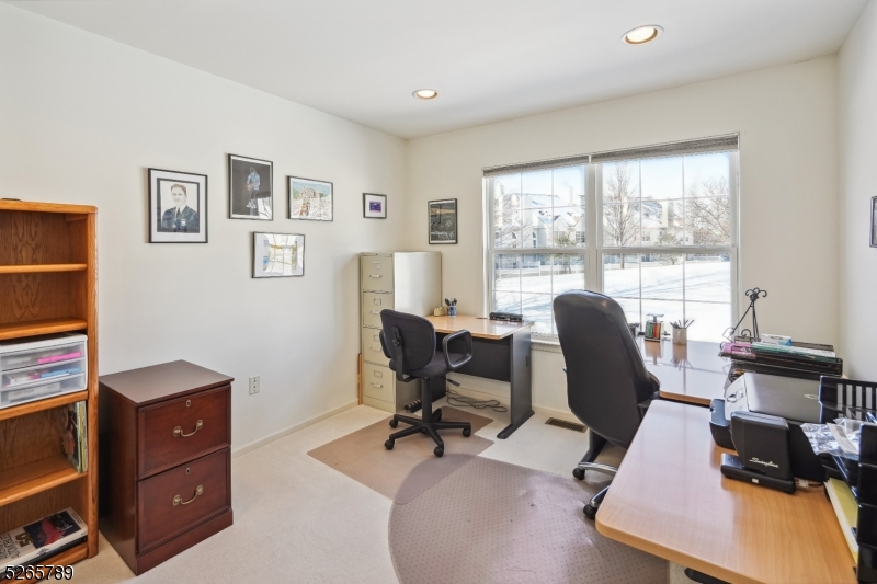 Hamilton Crest - Residential