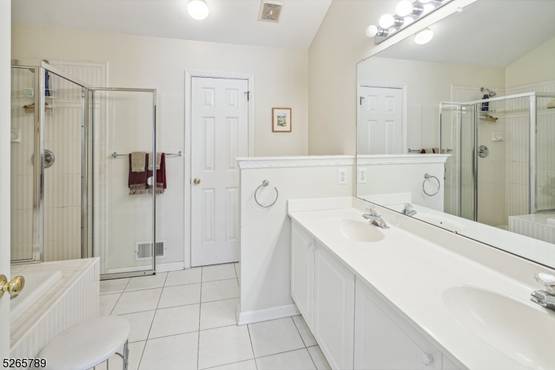 Hamilton Crest - Residential