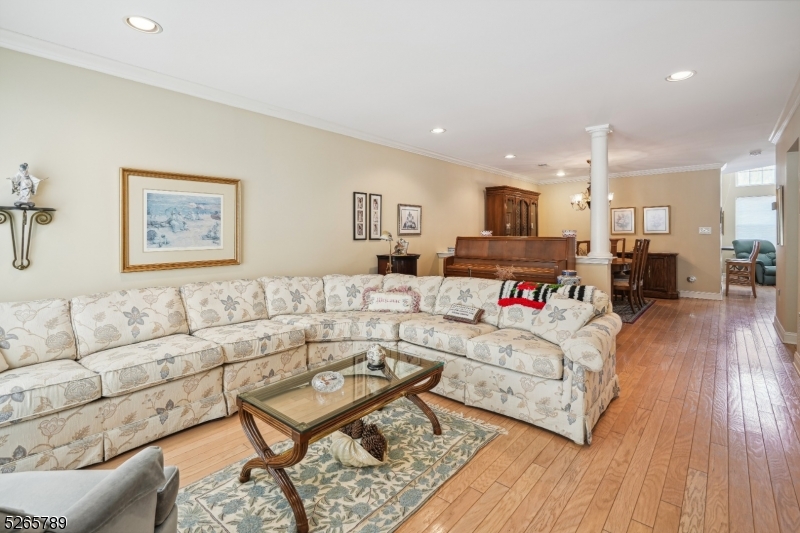 Hamilton Crest - Residential