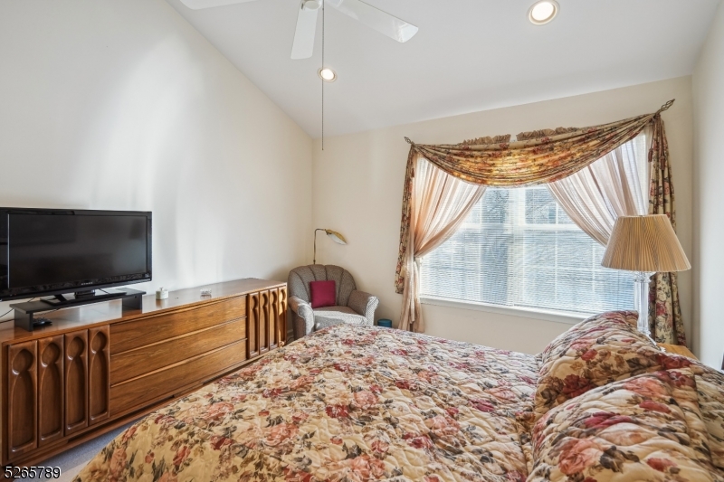 Hamilton Crest - Residential