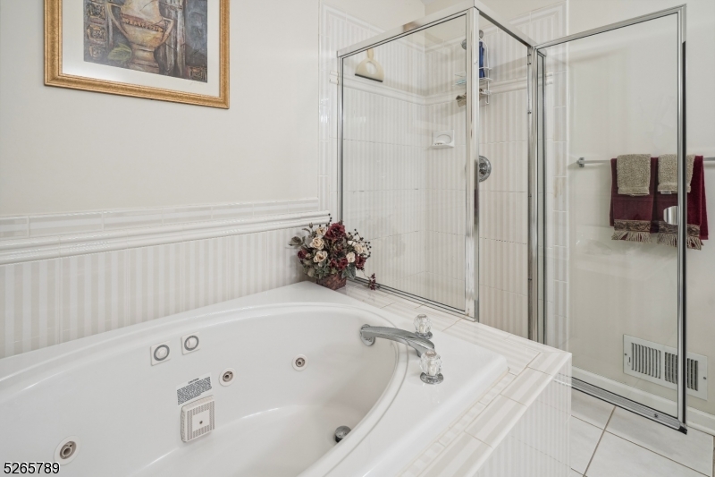 Hamilton Crest - Residential