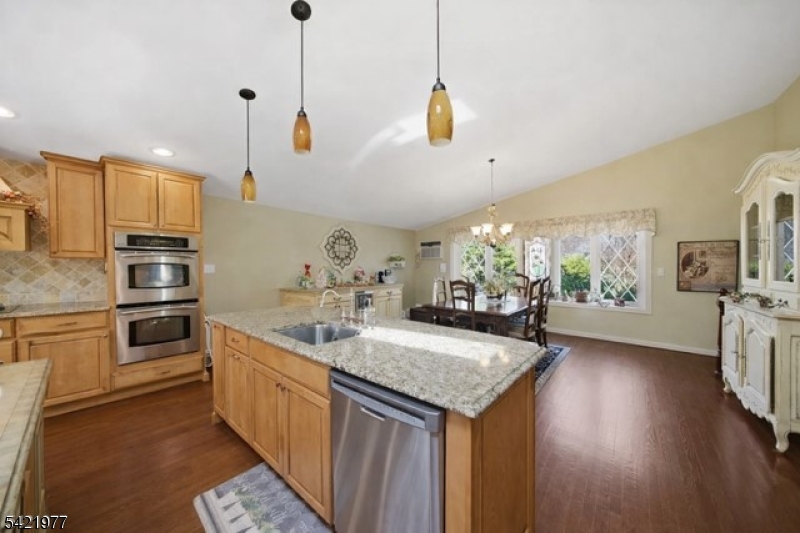 WHITE MEADOW LAKE - Residential