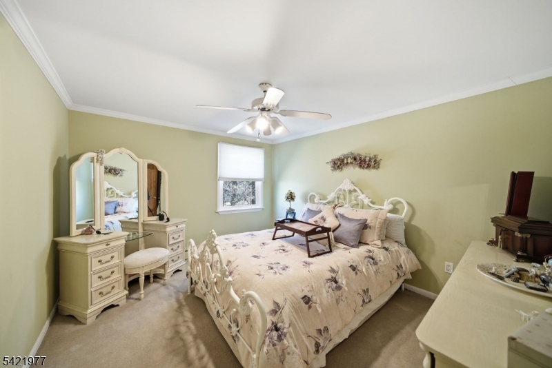 WHITE MEADOW LAKE - Residential